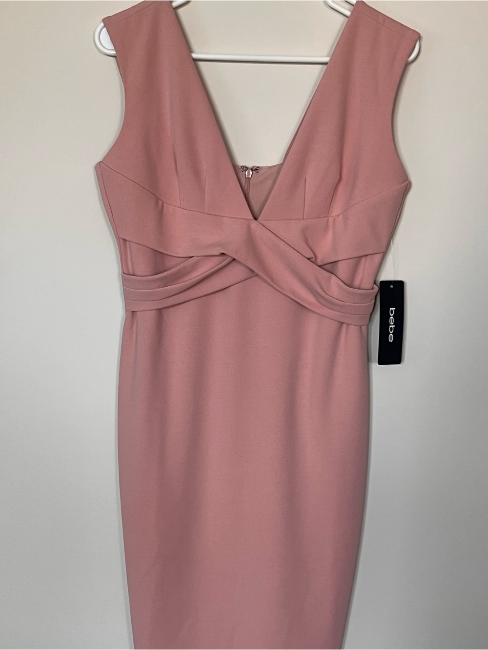 Bebe Women Plunging Deep V Crepe Sheath Bodycon Cocktail Evening Dress